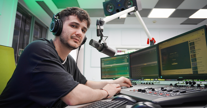 VIDEO | 3 piese noi la Zona de Confort cu Vlad Drăgulin | Radio ZU