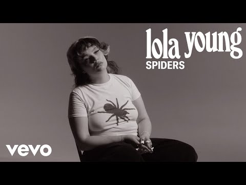 Lola Young - SPIDERS | videoclip | Radio ZU